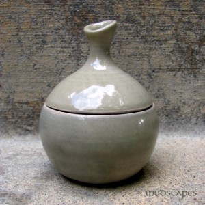 Small porcelain apple jar, celadon glaze